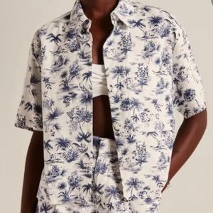 🩵3 for $25🩵 A&F Button-Up Tropical Linen Resort Shirt